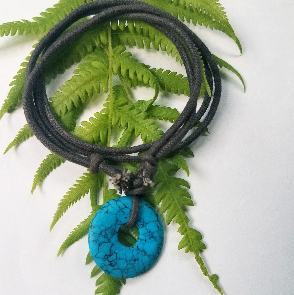 Necklace FREE WITH 10$ PURCHASE